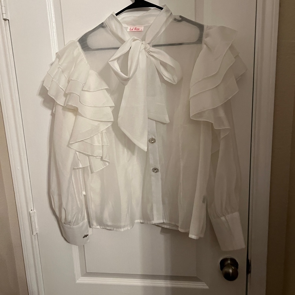 Chic White Ruffled Blouse